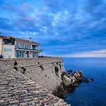 Апартаменты Old Town With Ac 320m From