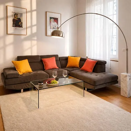 Old Town With Ac 320m From Apartman