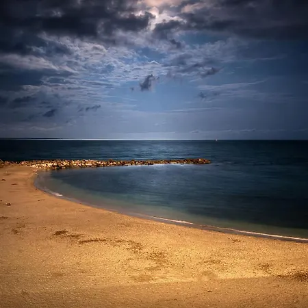 Old Town With Ac 320m From Apartman Antibes