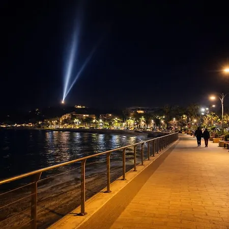 Old Town With Ac 320m From Apartman Antibes