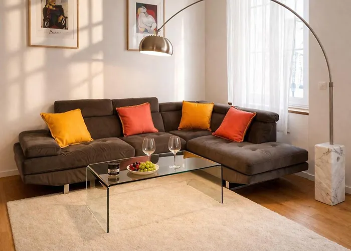 Old Town With Ac 320m From Apartman