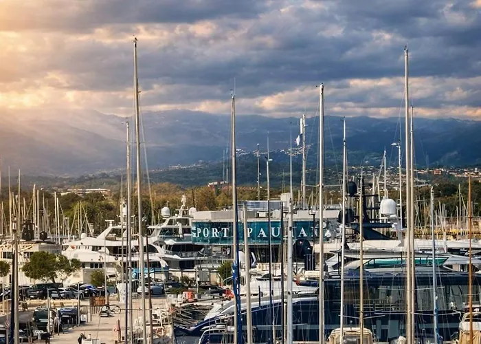 Old Town With Ac 320m From Apartman