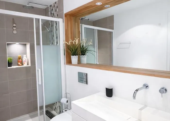 Old Town With Ac 320m From Apartman *