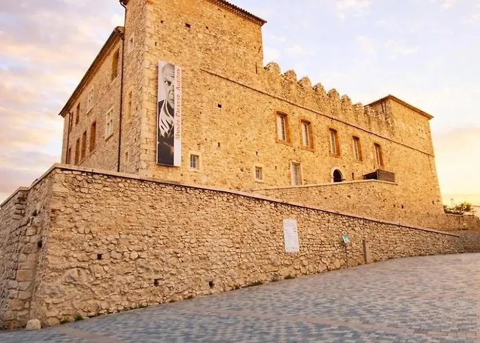 Old Town With Ac 320m From Apartman