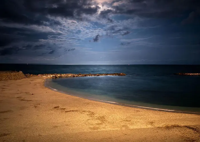 Old Town With Ac 320m From Apartman Antibes