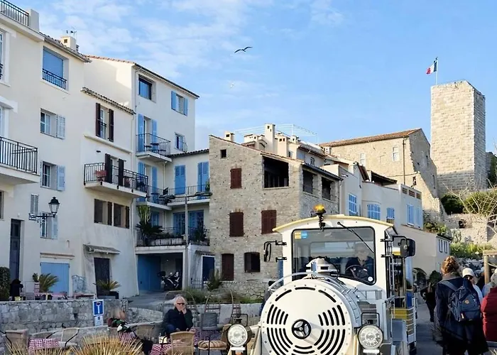 Old Town With Ac 320m From Apartman Antibes