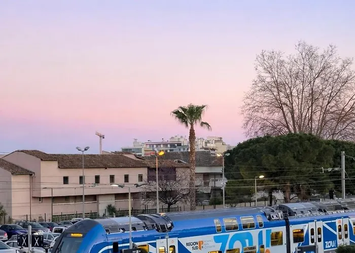 Old Town With Ac 320m From Apartman *