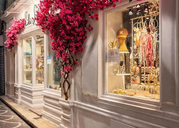 Old Town With Ac 320m From *